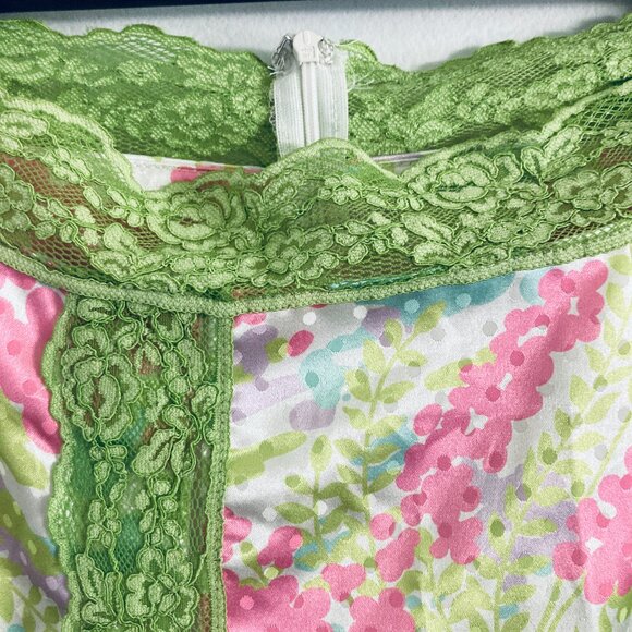 Beautiful Floral Maxi Skirt with Lace Detail - Picture 6 of 8